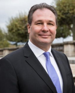 RADU DINESCU